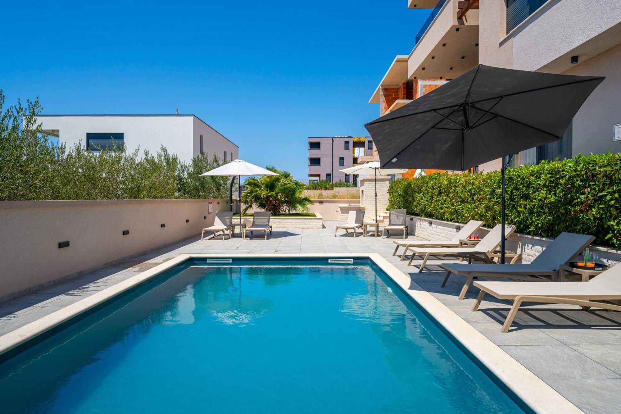 Sea Bay View Apartment - Appartement Avec Piscine Et Magnifique Vue Sur Mer Sveti Filip i Jakov Dış mekan fotoğraf