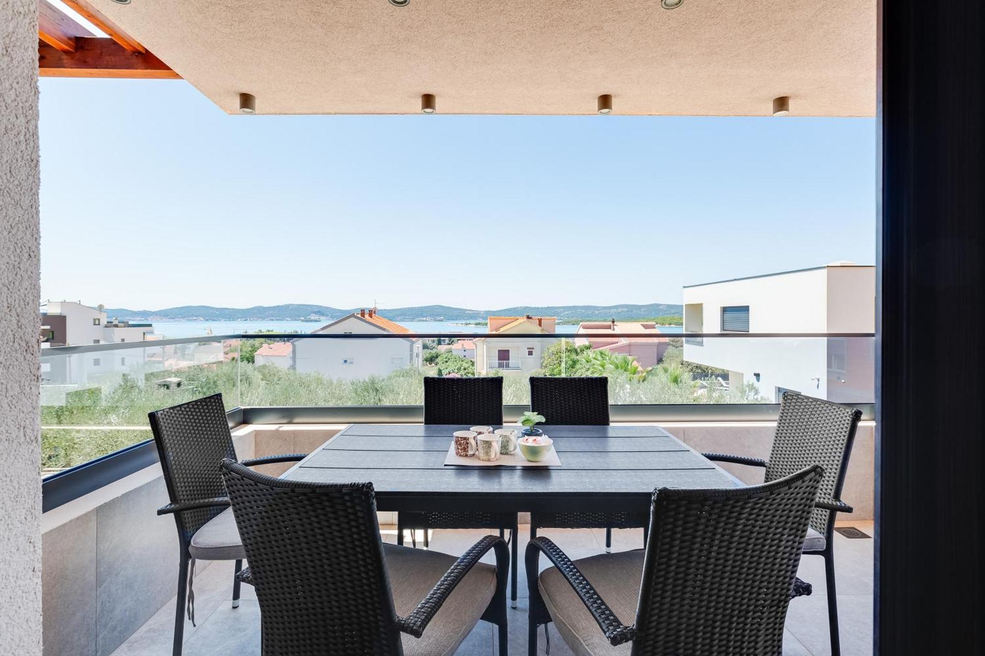 Sea Bay View Apartment - Appartement Avec Piscine Et Magnifique Vue Sur Mer Sveti Filip i Jakov Dış mekan fotoğraf